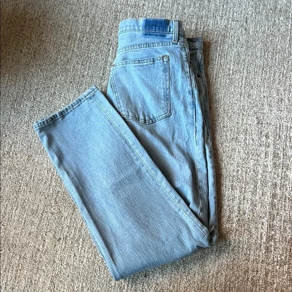 Abercrombie & Fitch 90’s Straight Ultra High Rise - Picture 2 of 3